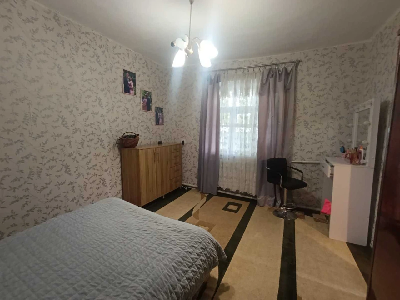 Продаж будинку з ділянкою на 8 соток, 77 кв. м., м. Немирів,