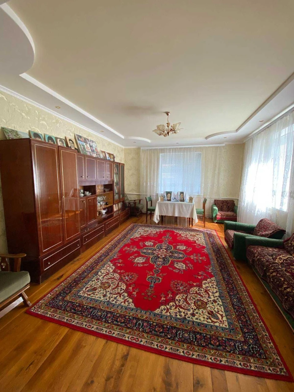 (3) Продам гарний добротний будинок в м. Немирів 0925