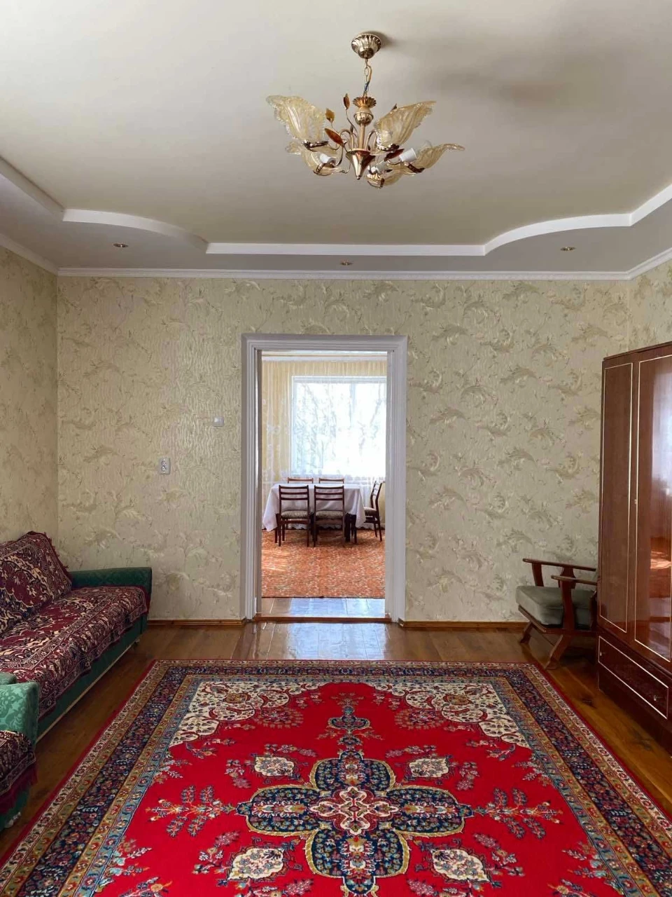 (3) Продам гарний добротний будинок в м. Немирів 0925