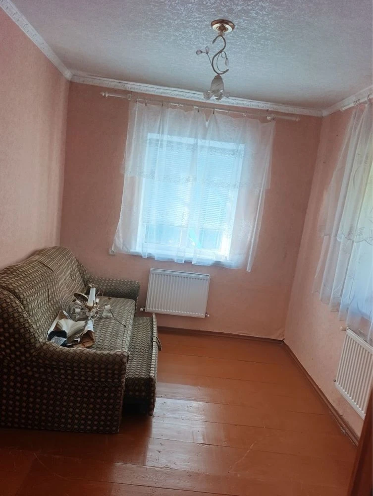 Продаю двоповерховий будинок. 77м² з газом та грубкою для оп