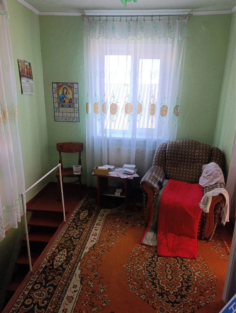 Продаю двоповерховий будинок. 77м² з газом та грубкою для оп