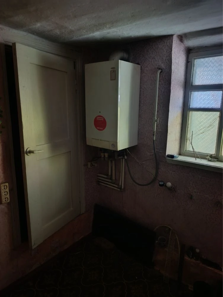Продаю двоповерховий будинок. 77м² з газом та грубкою для оп
