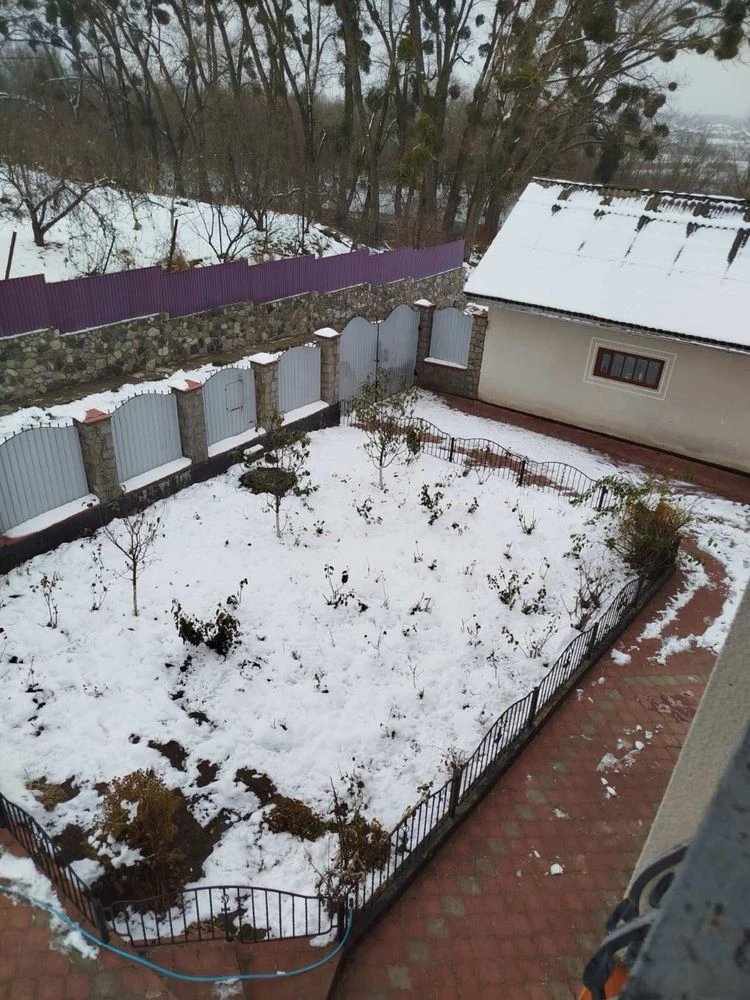 Житловий будинок з виходом до річки Південний Буг