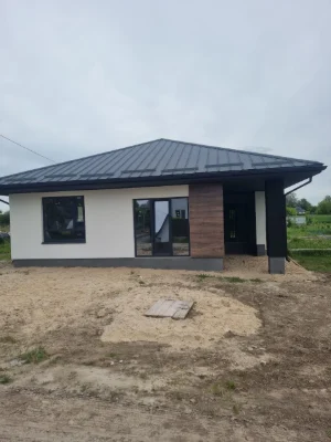 Будинок новобудова на етапі будівництва можливо під є оселю
