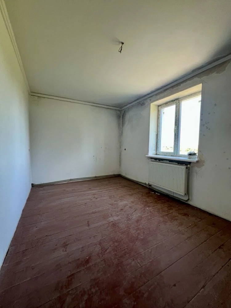 Продам 2-поверховий житловий будинок