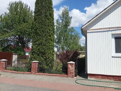 Продам будинок з жилою Газифікованою Літнею кухнею 3 гаражам