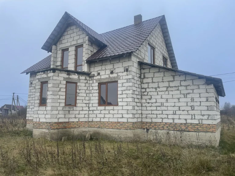 Будинок (незавершене будівництво)