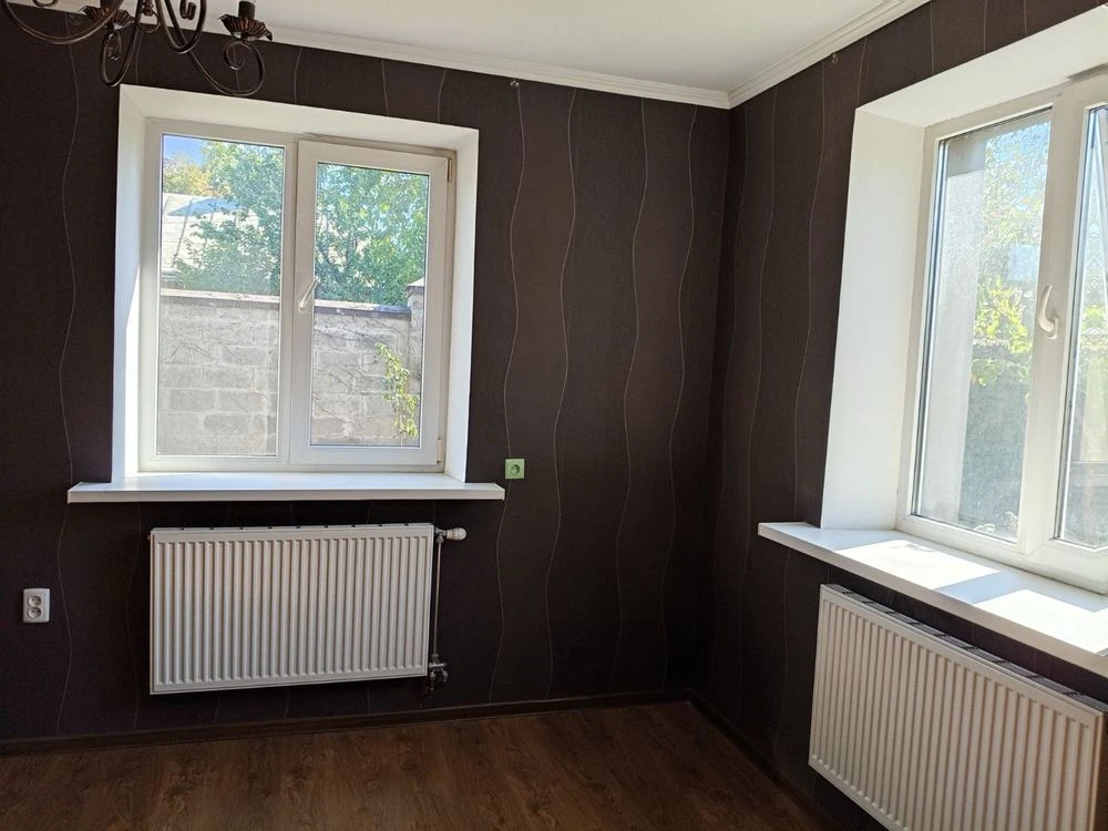 Продам двоповерховий будинок 3хв від центру  Ковеля