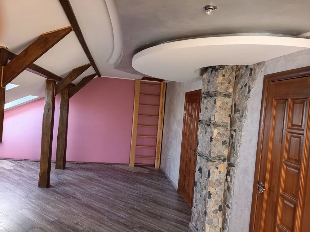 Продам двоповерховий будинок 3хв від центру  Ковеля