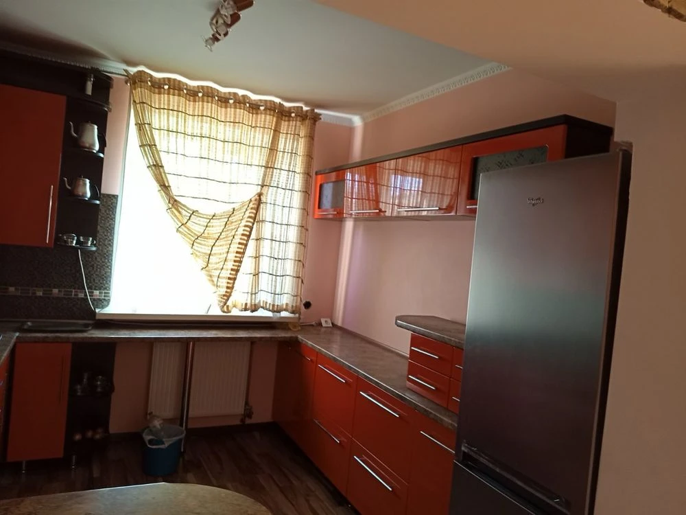 Продам двоповерховий будинок 3хв від центру  Ковеля