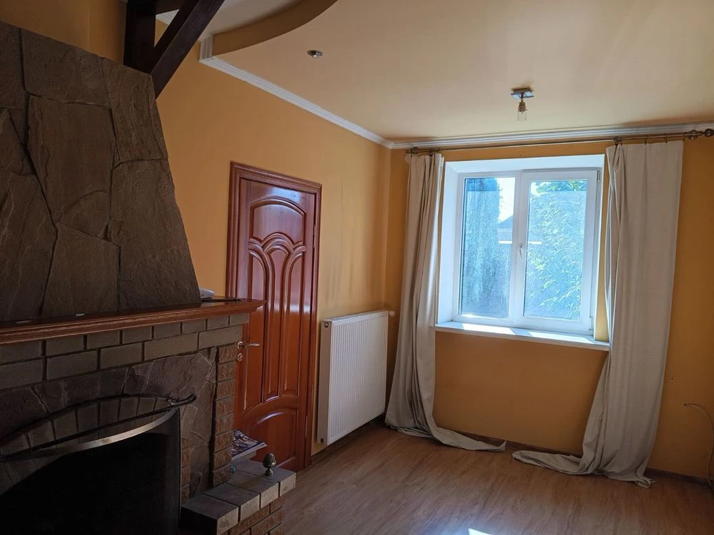 Продам будинок  3 хв від центру Ковеля