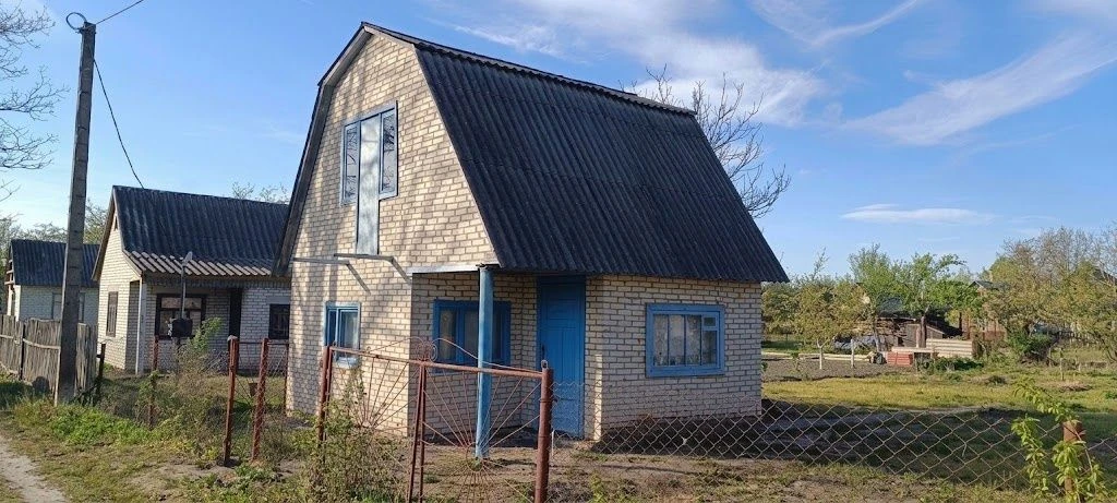 Дачний цегляний 2 поверховий будинок земельна ділянка дача К