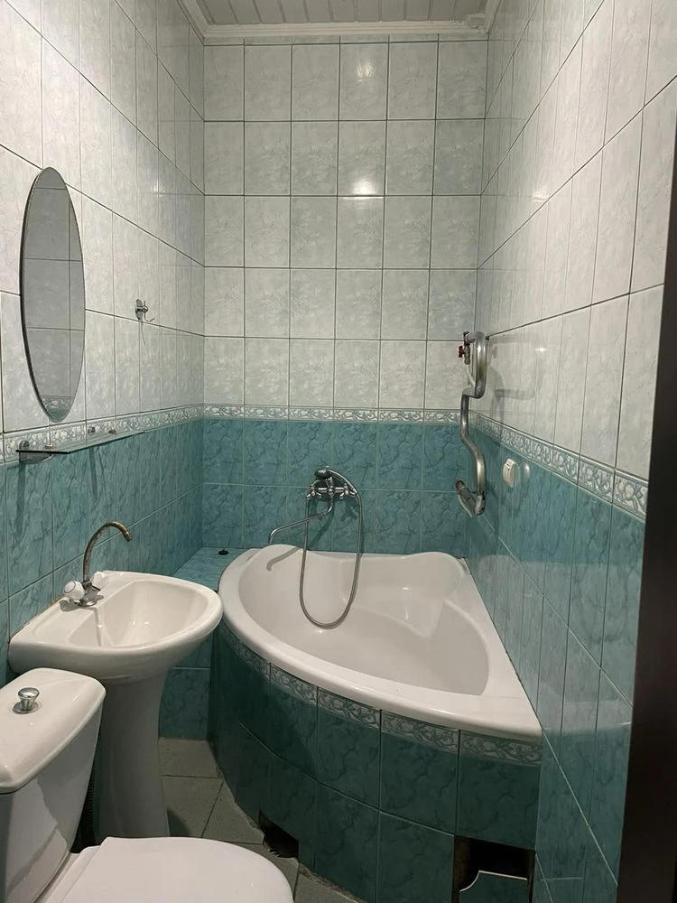 Продаж частини будинку в центрі міста