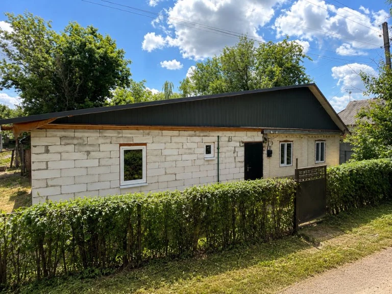 Продаж частини будинку. Окремий двір. Під ремонт + гараж орі