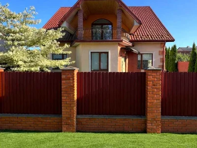 House. Novovolynsk, Hetman Vygovsky Street (Nekrasova)