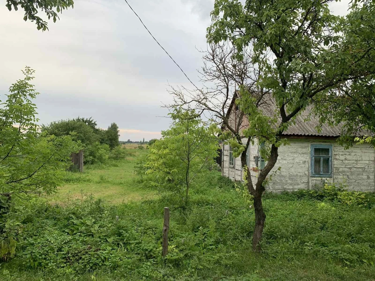 Будинок з. 1 га.землі.село Підгірне.