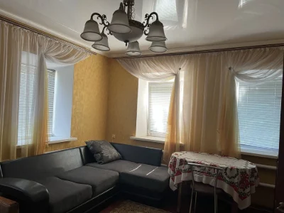 Продам будинок з гаражем