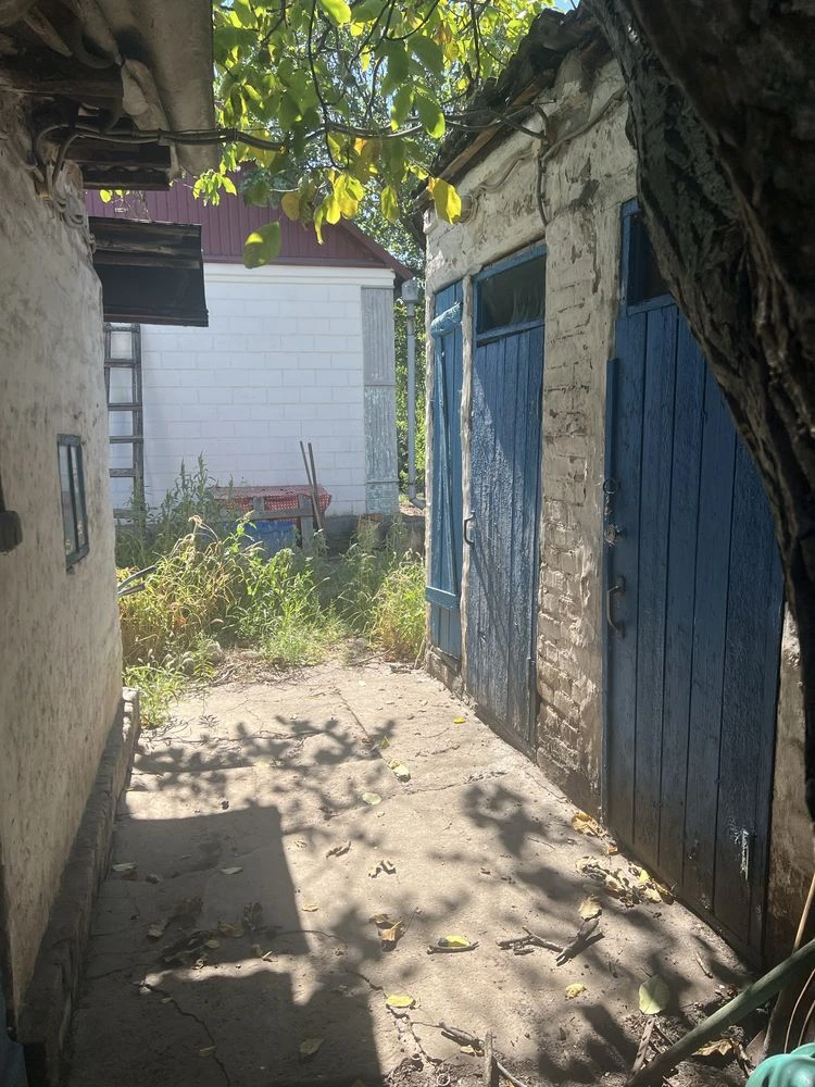 Продам будинок з гаражем