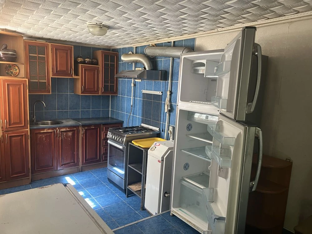Продам будинок з гаражем