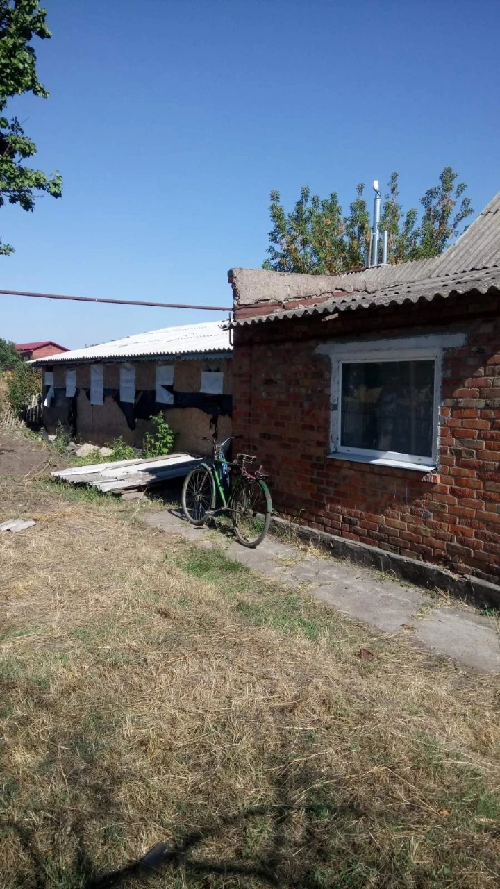 Будинок в тихому місці з ділянкою