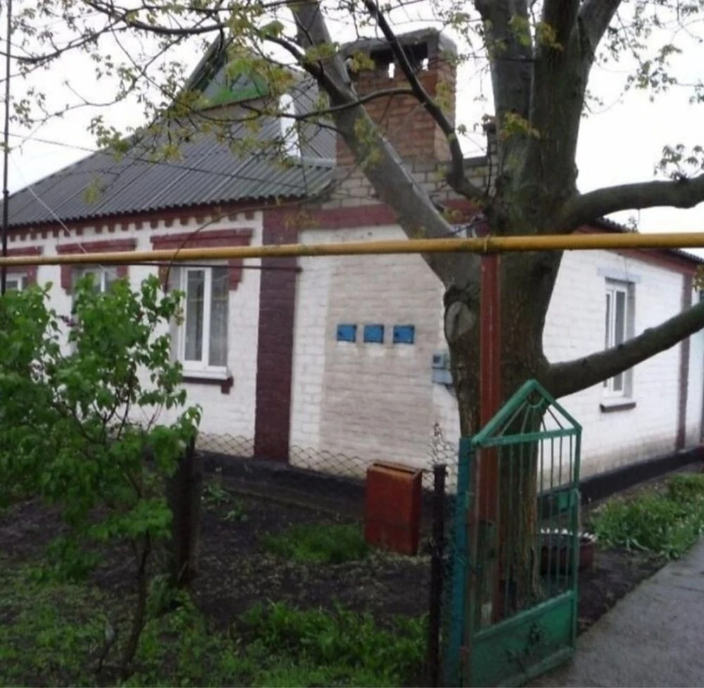 Продам будинок м. Апостолове терміново!Торг!