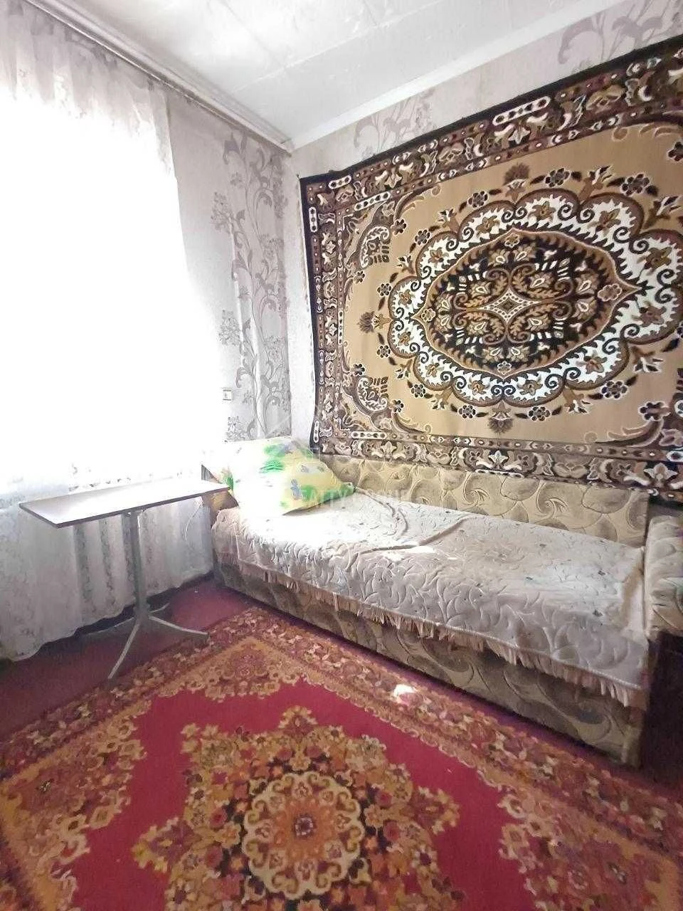 Продаж будинку в м. Апостолове з гаражем , кухня 11,3 зал ,
