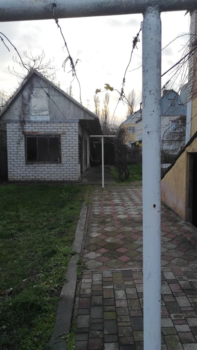 Добротный  большой дом Верхнеднепровск