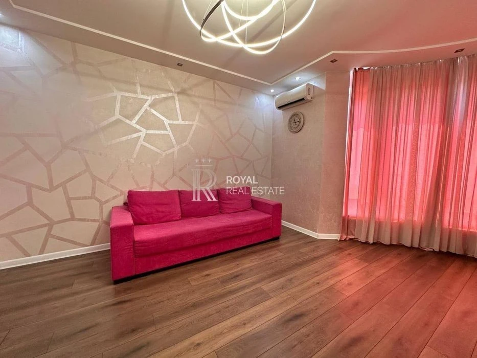 Residential complex "Park-Hol Gorky". Lybidska. Selling 3 rooms Antonovicha St.,