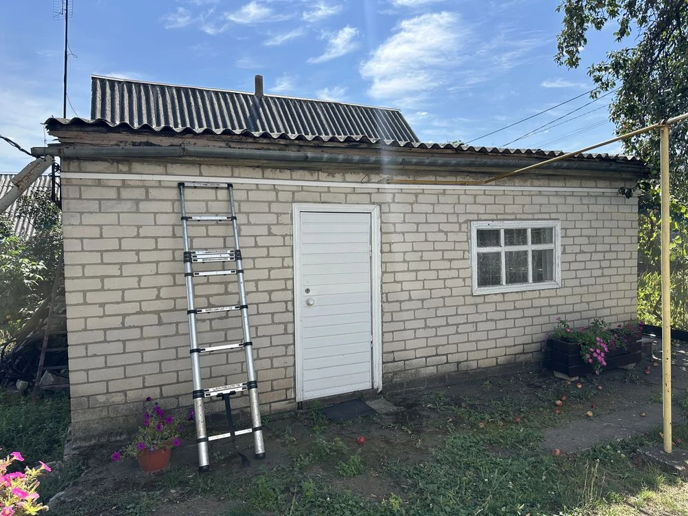 Продам будинок з великим подвірʼям с.Доброгірськ