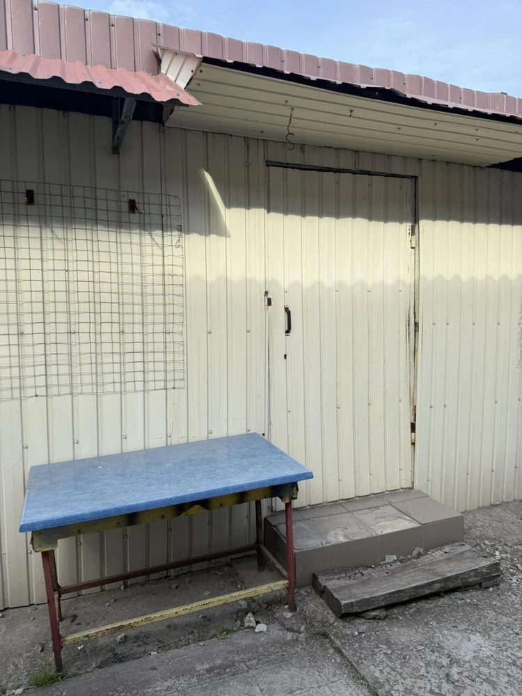 Продам торгов Павільон на центральному Ринку з місцем м. Віл