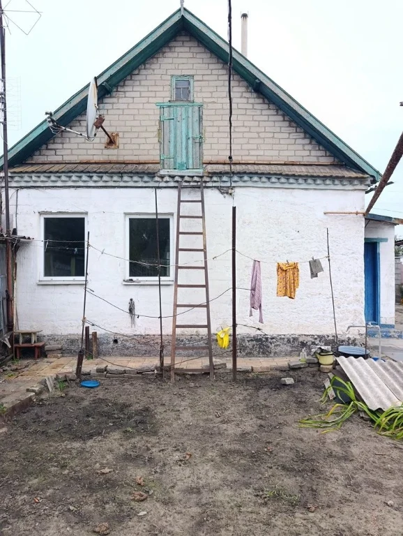 Продам дом с гаражом район Черёмушки