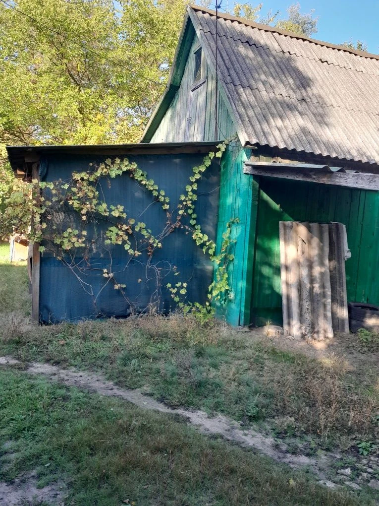 Продам 1/2домика на турбазе "Рассвет" рядом с "Дубовым гаем"