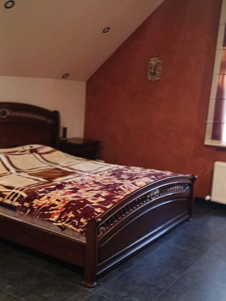 Продаж  казкового будинку у казковому місті