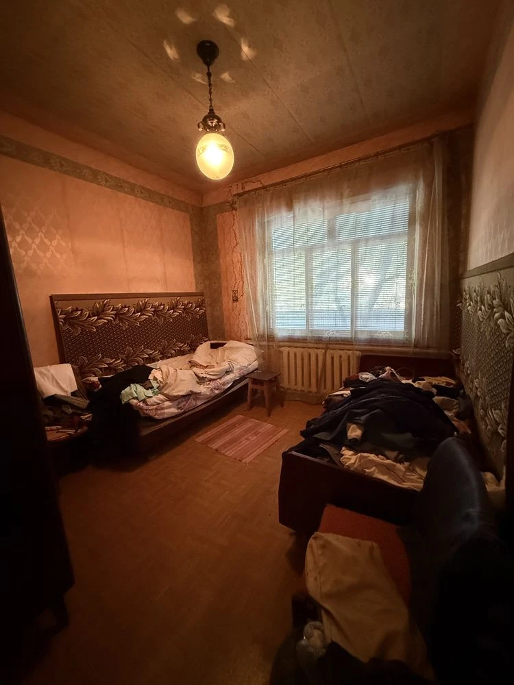 Продам капітальний великий будинок в гарній локації Романков