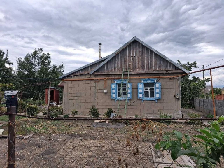 Продам затишний будинок Камянське