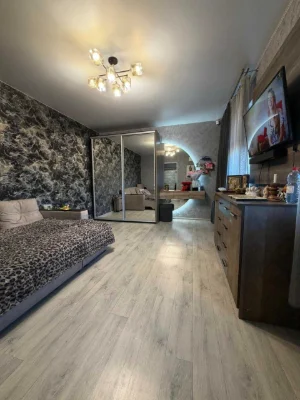 Продам домик в Центре Романково ( 28 школа )