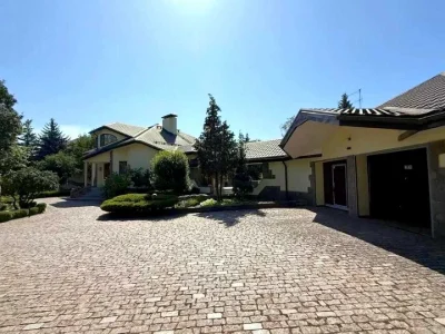 Будинок. Кам'янське, Дніпробудівська вул.