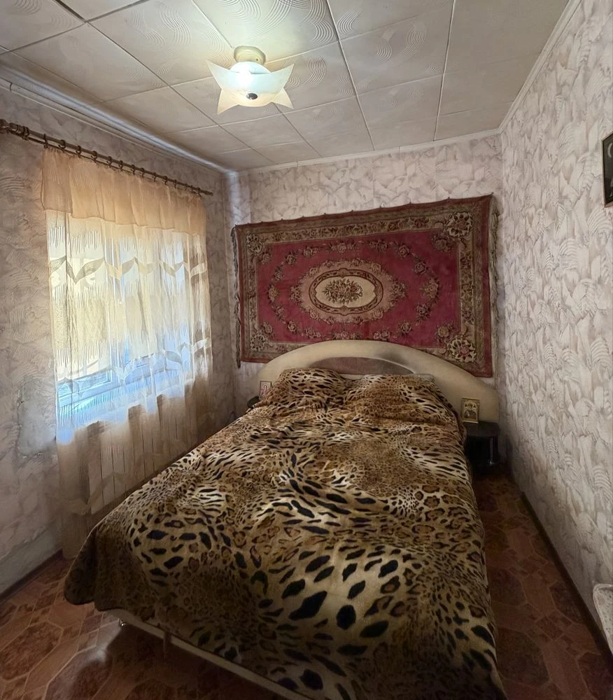 Продам дом с гаражом Центр