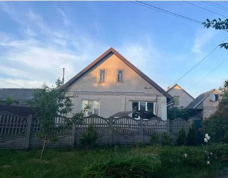 Продам хороший дом, два вида отопления