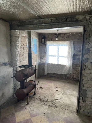 For Sale: Country House, Upper Gardens
