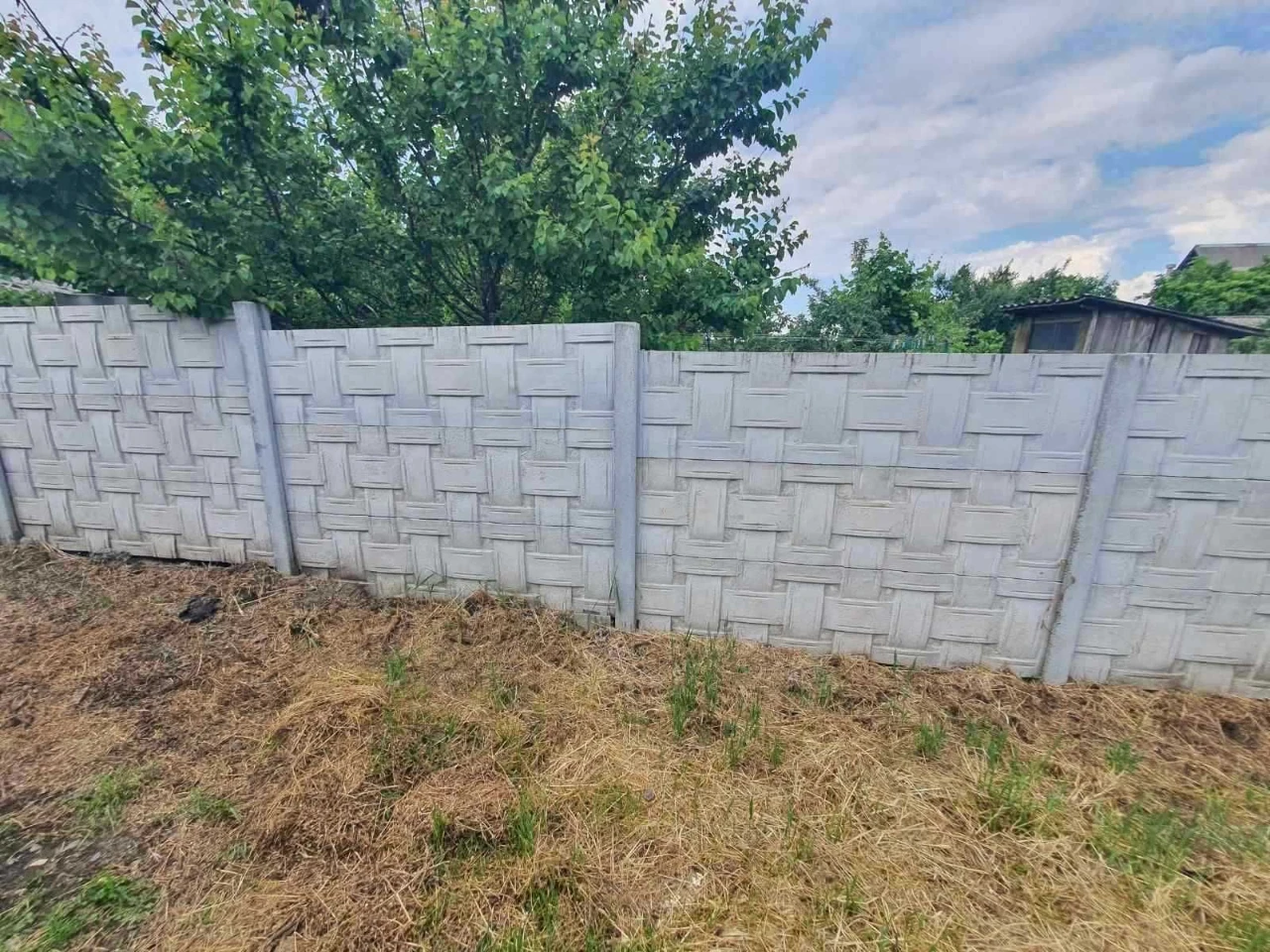 Продам 1/2 Дома на Соцгороде , с отдельным входом и двором.