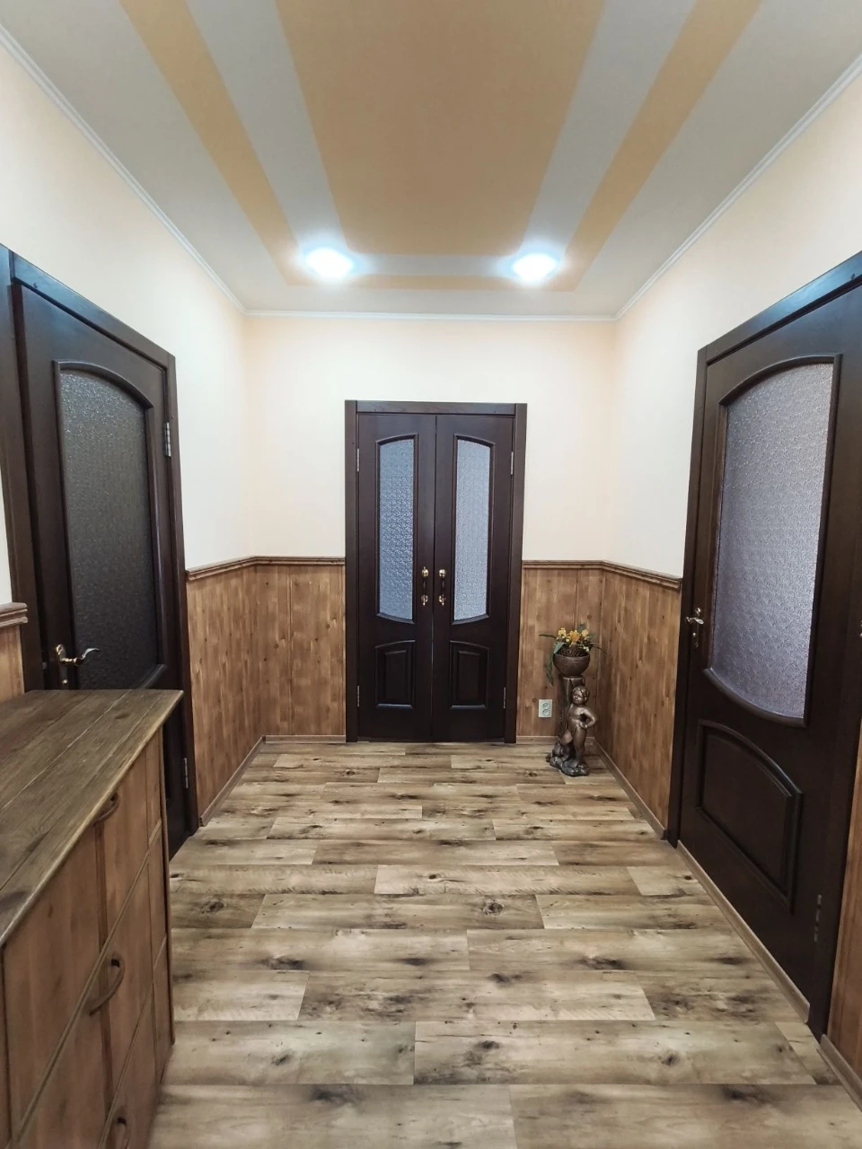Продаж будинку по   Є Відновлення і Ваучер