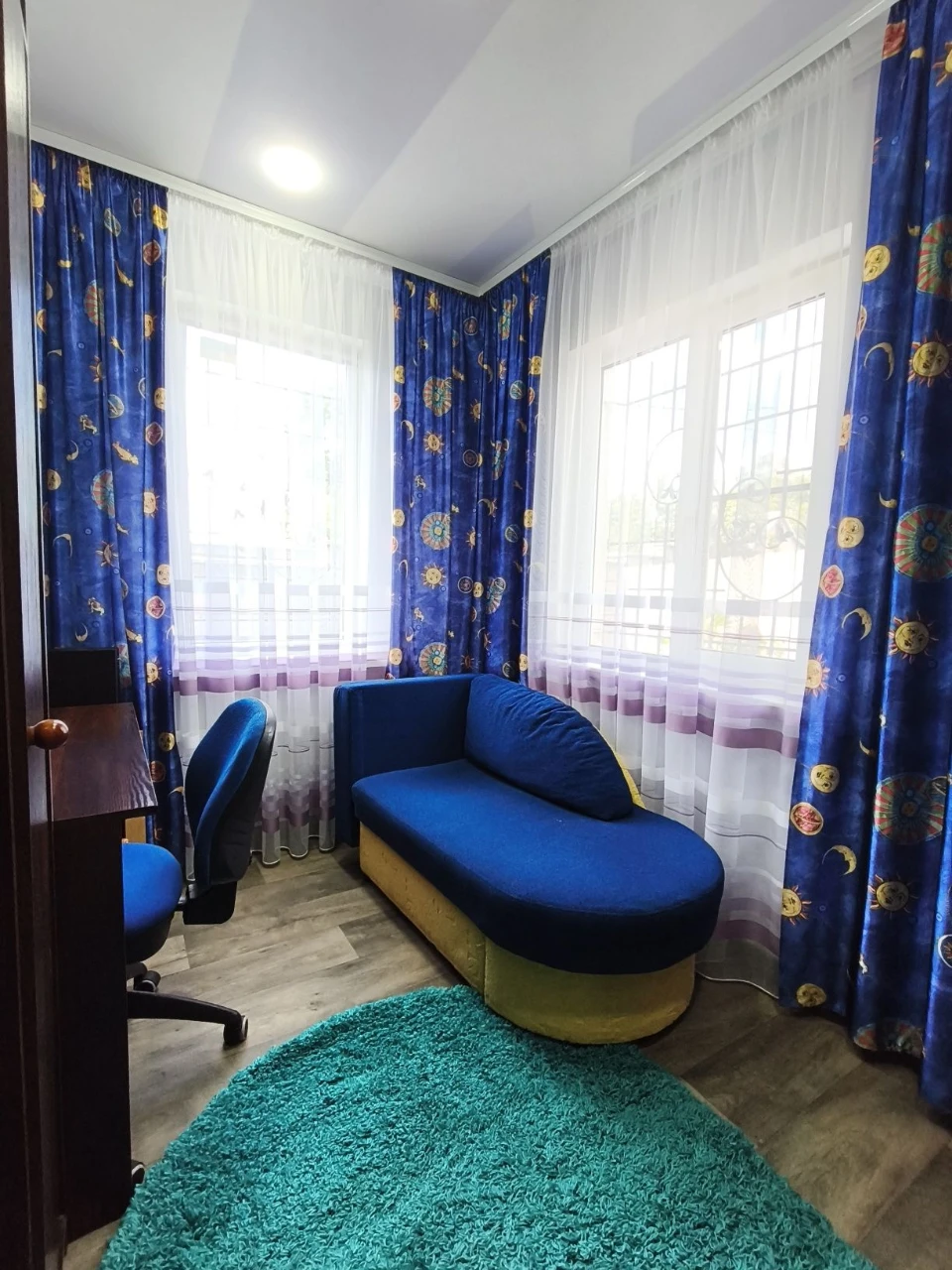 Продаж будинку по   Є Відновлення і Ваучер