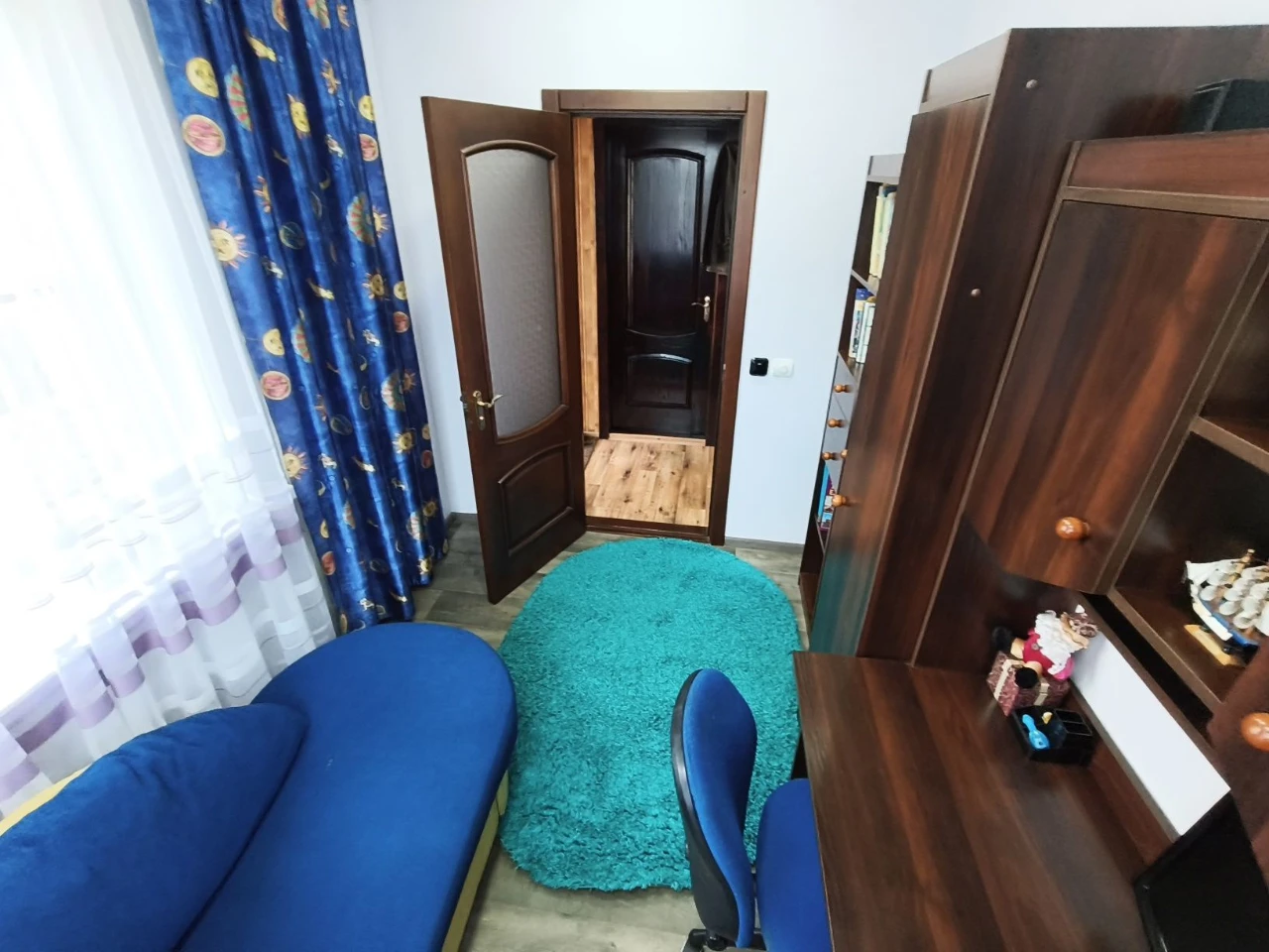 Продаж будинку по   Є Відновлення і Ваучер