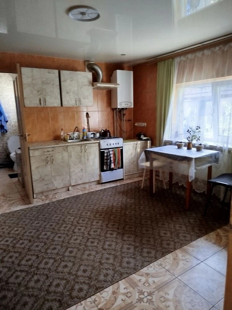Продам большой дом в Центре города с А/О