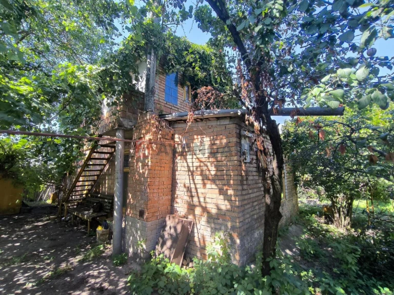 Будинок у с. Світлогірське (Кринички)