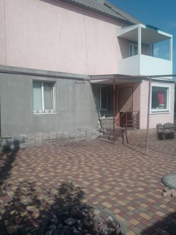 Продам просторный двухэтажный дом в Романково.