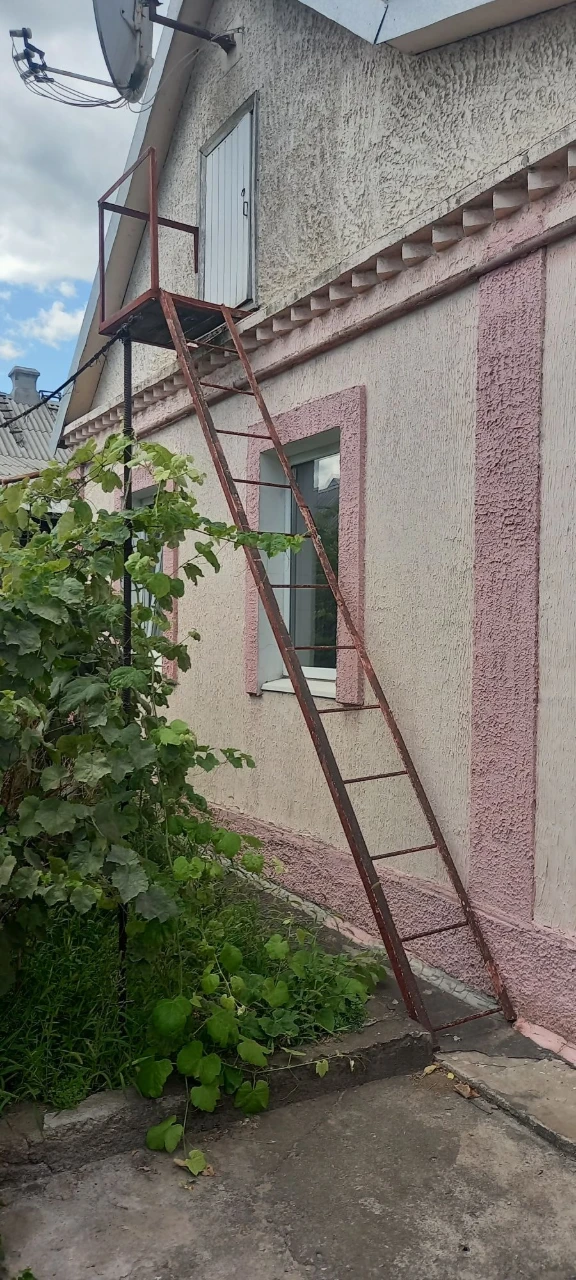 Продам дом Романково р-н 28СШ  3к. 12сот.земли.