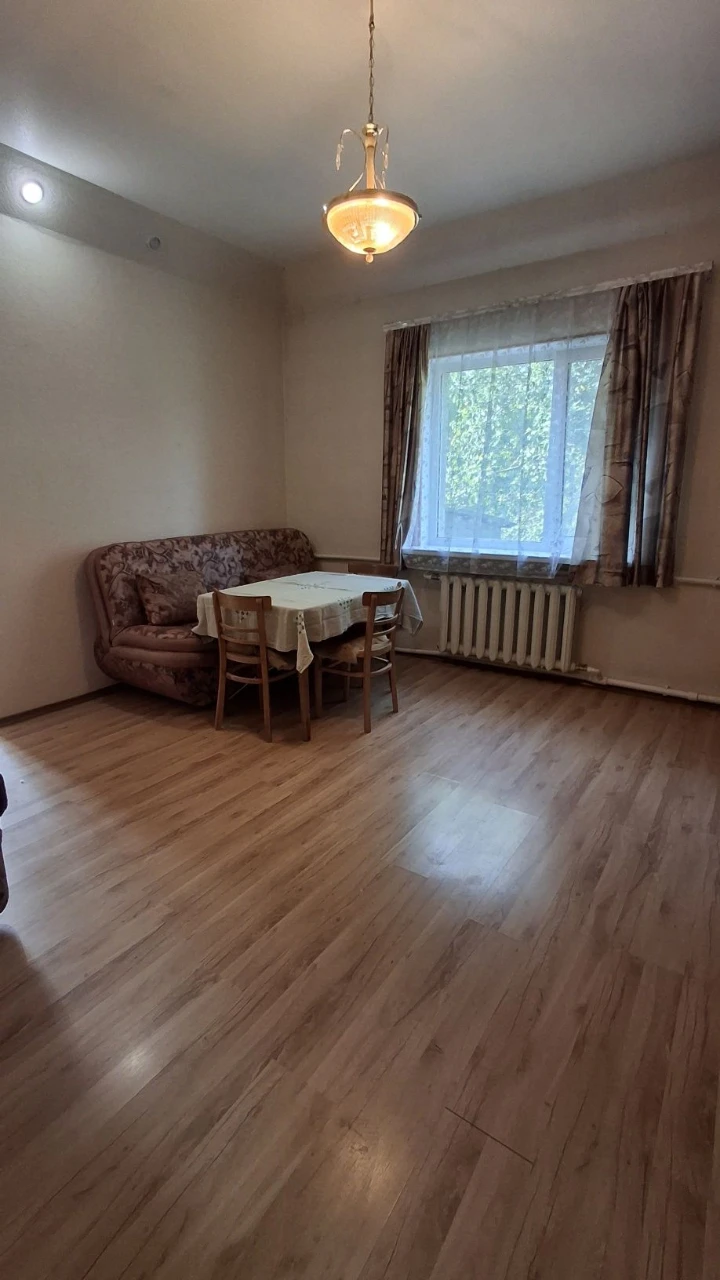 Продам частину будинку на вул Покровскій