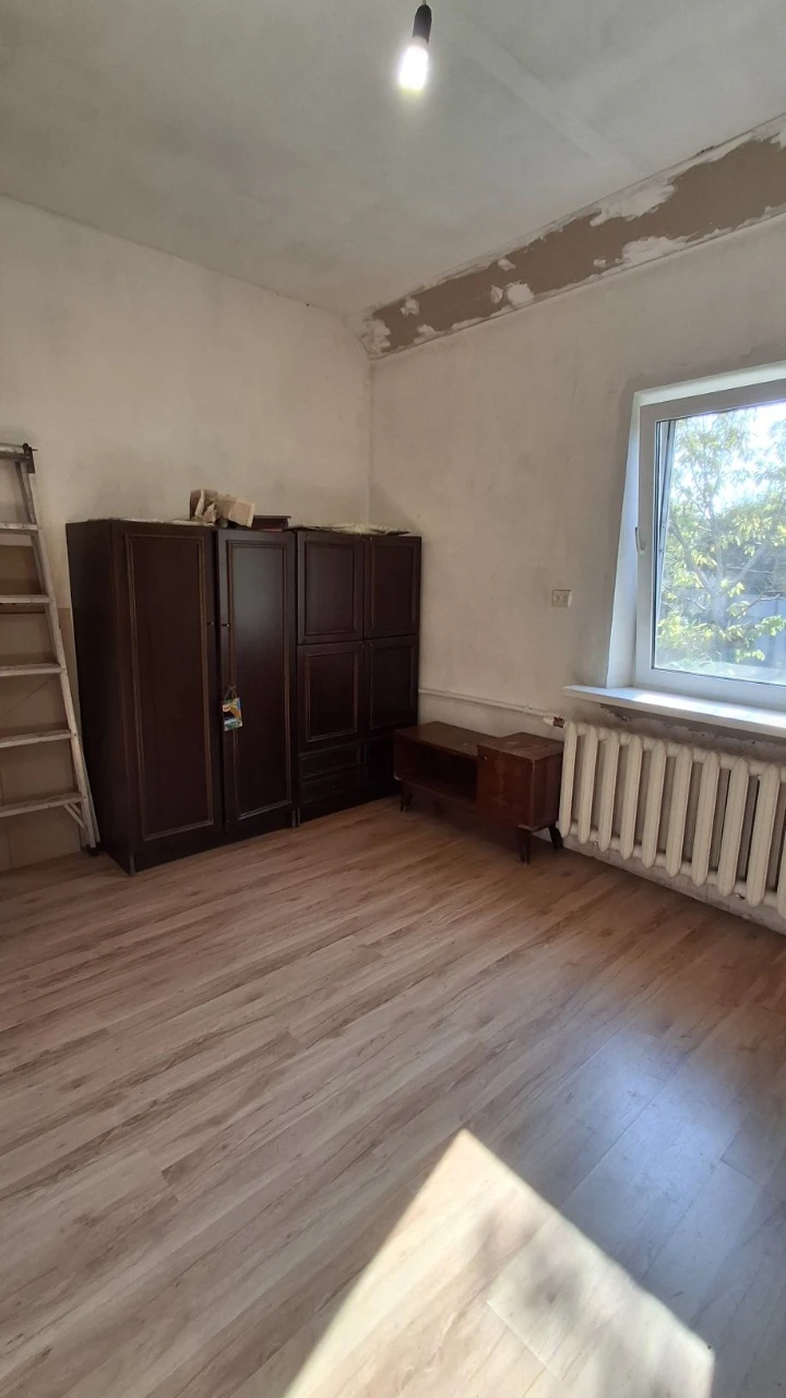 Продам частину будинку на вул Покровскій